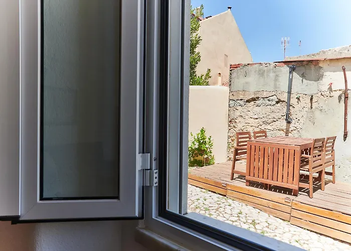 Διαμέρισμα The Back Yard Nest