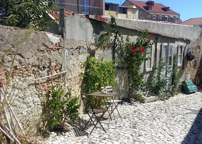 The Back Yard Nest Διαμέρισμα