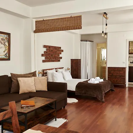 The Back Yard Nest Apartment *