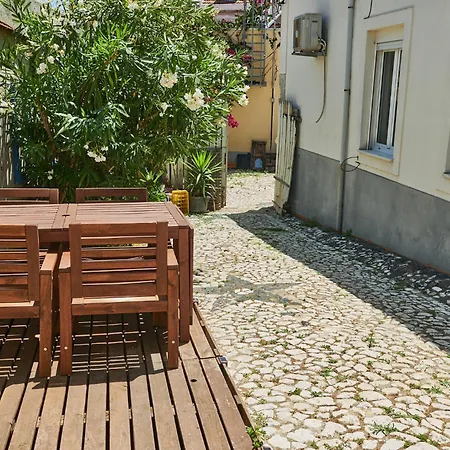 The Back Yard Nest Apartamento