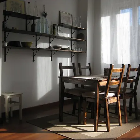 The Back Yard Nest Apartmán *