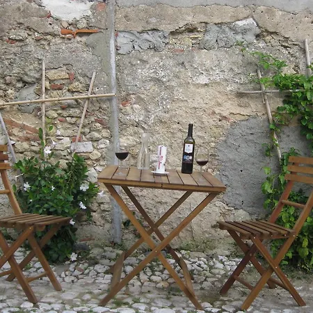 The Back Yard Nest * Lisboa